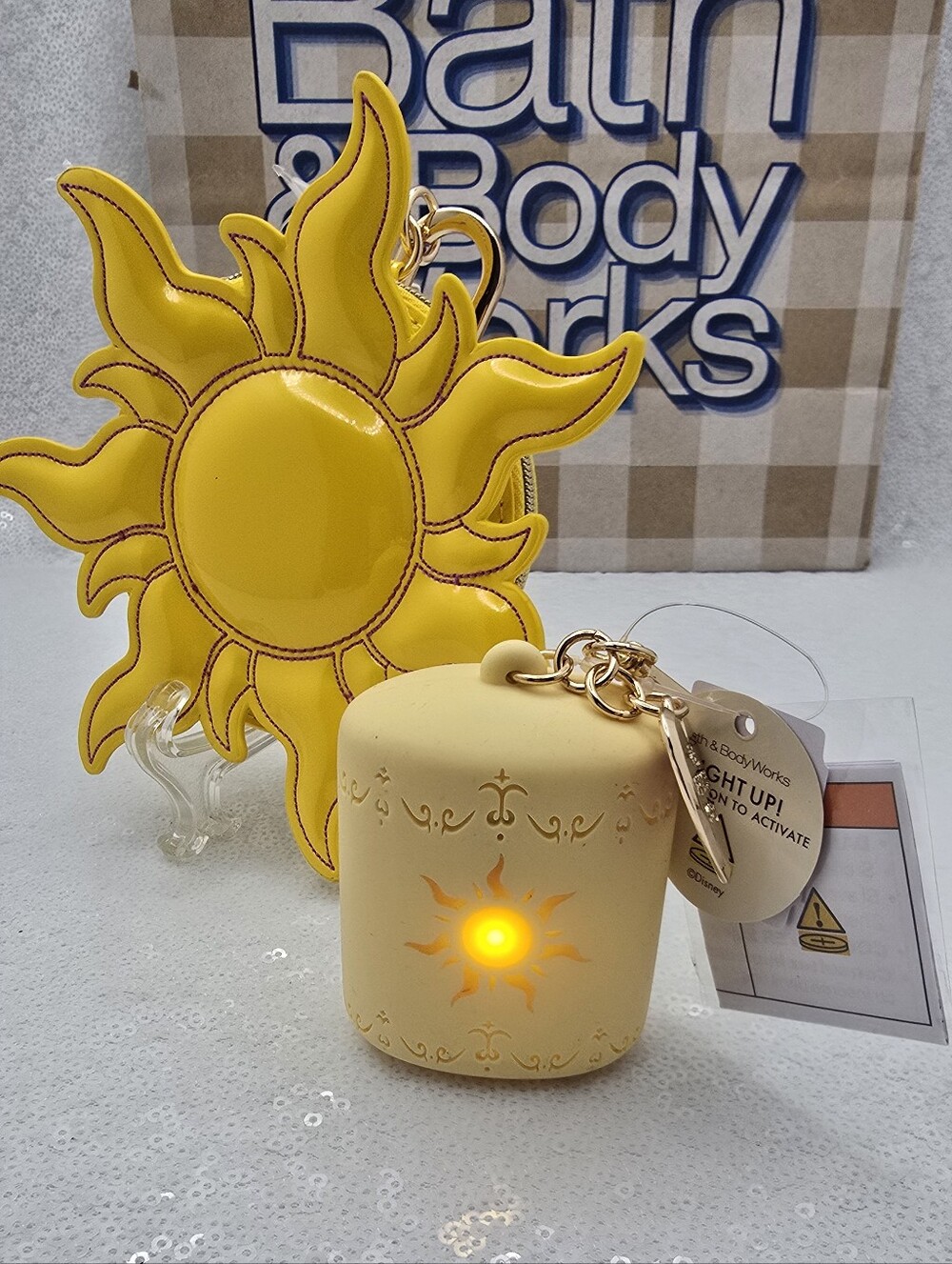 Disney Princess Rapunzel Sun Zip Coin Purse & Light-up Lantern Pocketbac Holder - Picture 5 of 10